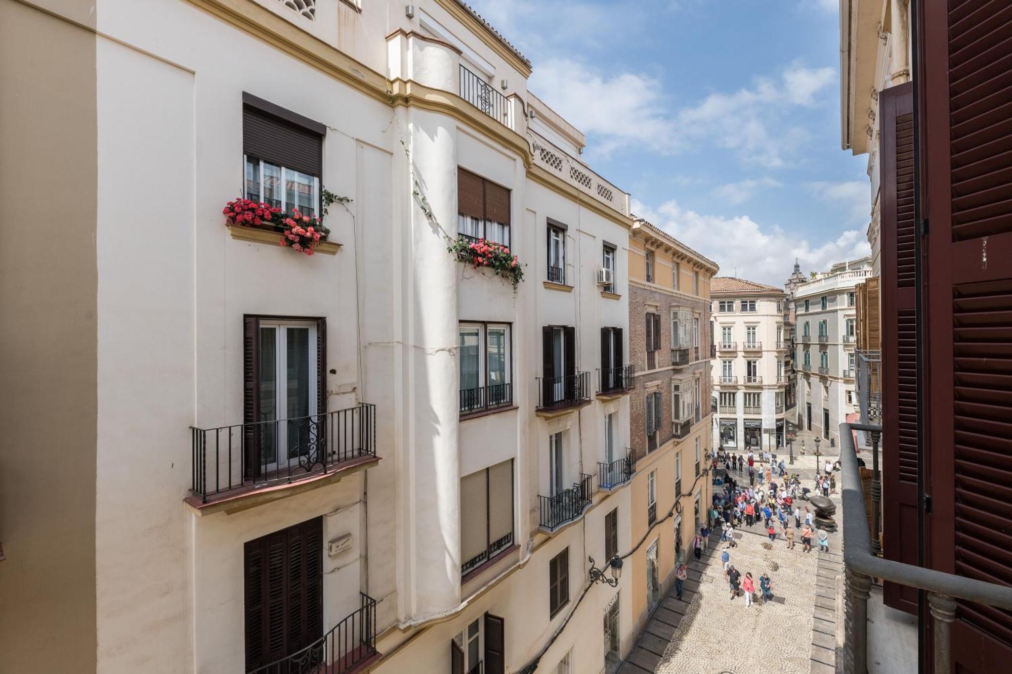Homeclub Malaga Apartment Exterior photo