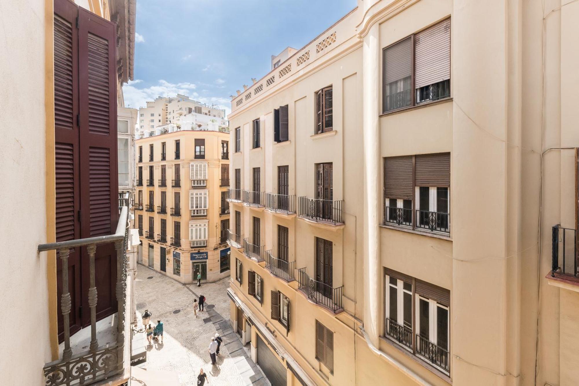 Homeclub Malaga Apartment Exterior photo